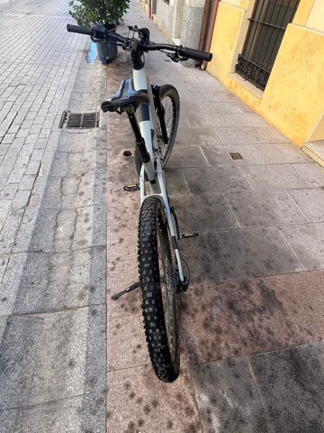 Brugt CUBE Stereo hybrid Shimano Deore LX 2023 Mountainbike — billede 5 af 6