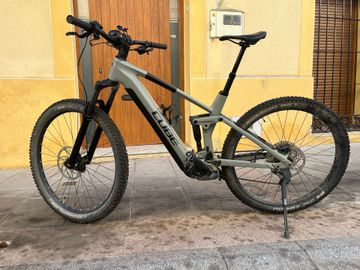 Brugt CUBE Stereo hybrid Shimano Deore LX 2023 Mountainbike — billede 2 af 6