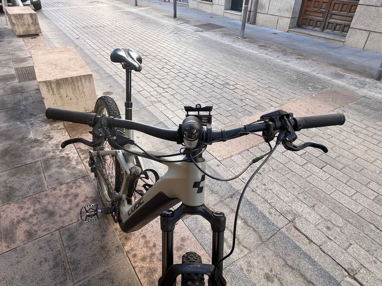 Brugt CUBE Stereo hybrid Shimano Deore LX 2023 Mountainbike — billede 3 af 6