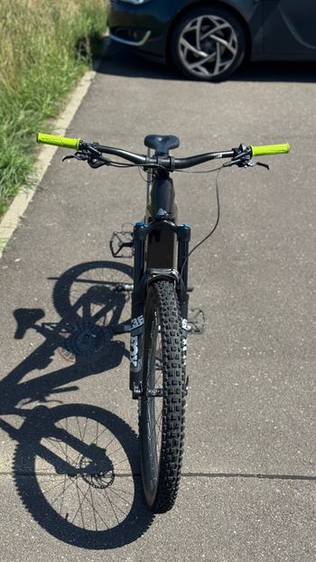 Used Canyon Spectral:ON CF 8 2024 2024 Mountainbike, Schwarz, 29, 27.5 — image 3 of 18