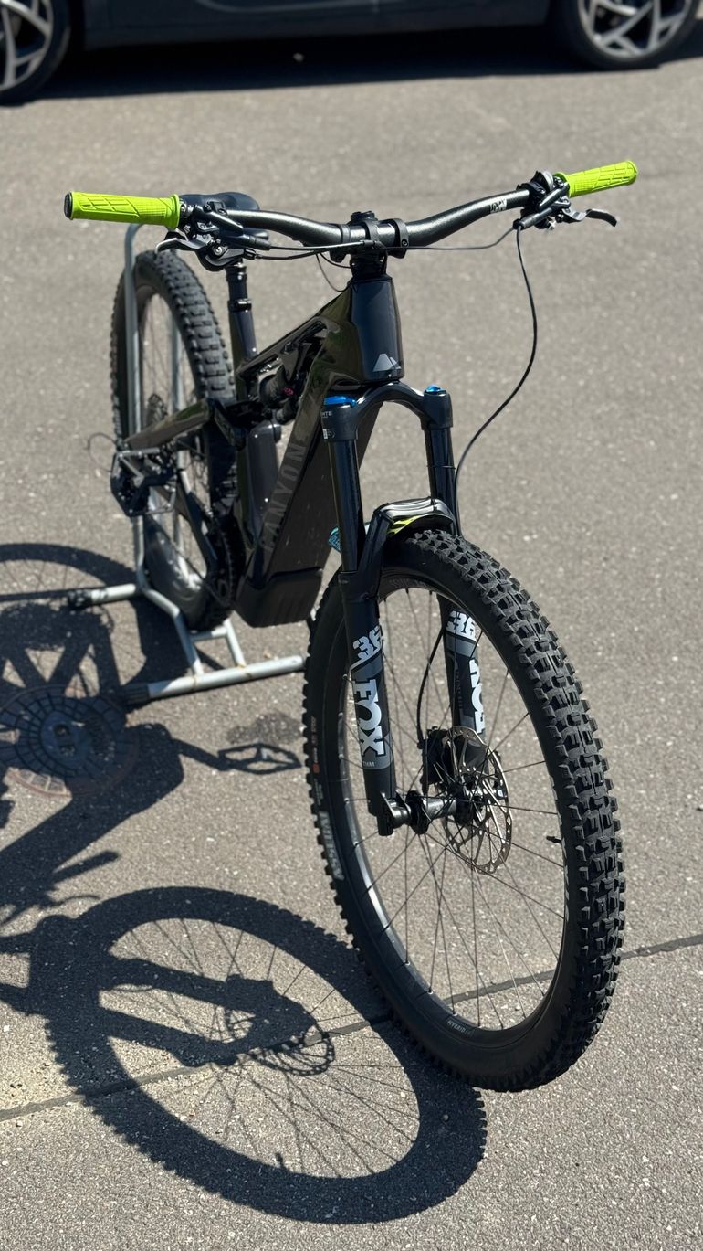 Used Canyon Spectral:ON CF 8 2024 2024 Mountainbike, Schwarz, 29, 27.5 — image 7 of 18