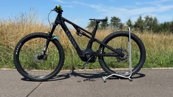 Used Canyon Spectral:ON CF 8 2024 2024 Mountainbike, Schwarz, 29, 27.5 — image 5 of 18