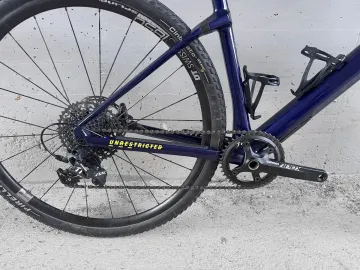 BMC URS TWO 2023 2023 Road & Gravel d'occasion — image 3 sur 8