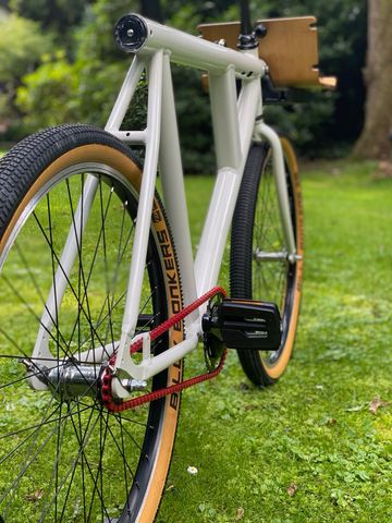 Used Vanmoof No. 5 2012 Road & Gravel, White — image 3 of 10