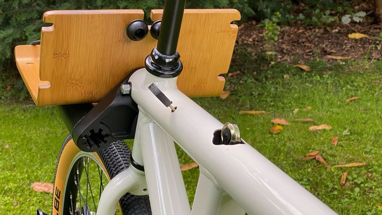 Used Vanmoof No. 5 2012 Road & Gravel, White — image 8 of 10