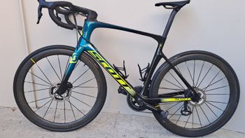 Used Scott Foil Premium disc 2019 2019 Road & Gravel — image 2 of 7