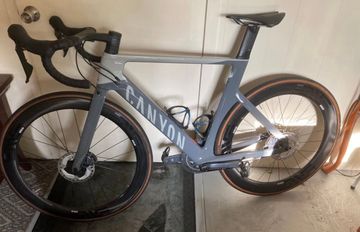 Used Canyon Aeroad CF SL 8 Disc 2022 2022 Road & Gravel, Light Gray — image 2 of 7