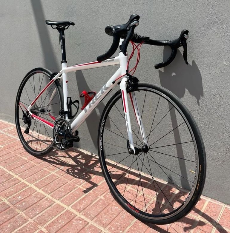 Used Trek 1.1 H2 Compact 2014 2014 Road & Gravel, White — image 4 of 5