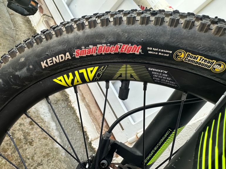 Used Commencal Meta AM 2016 Mountainbike, Black — image 9 of 9