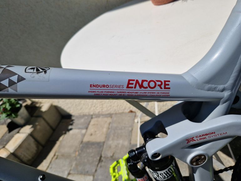 Used Bergamont Encore 9.0 2015 Mountainbike, Light Gray — image 3 of 18