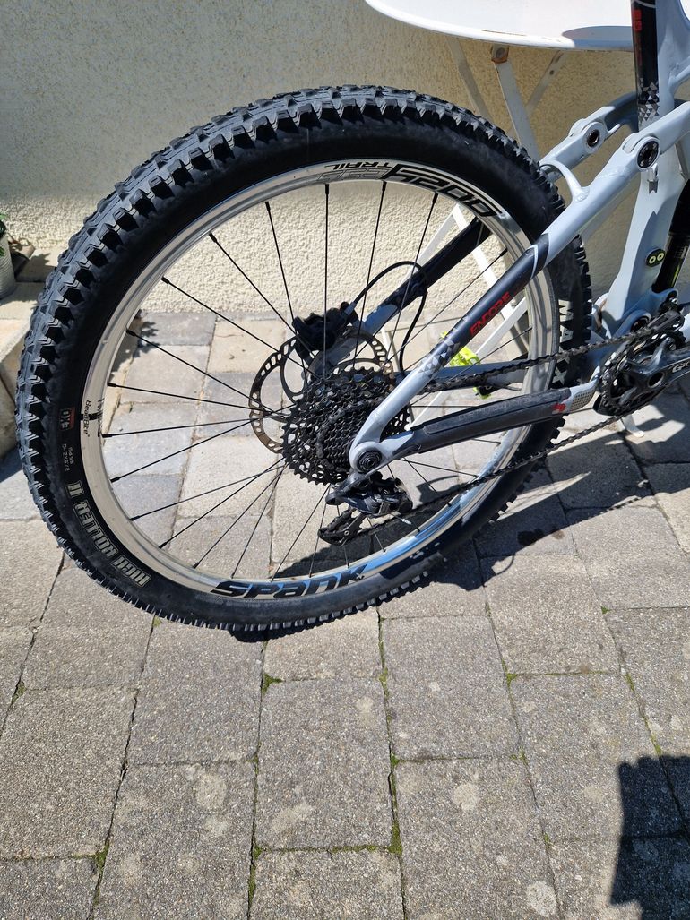 Used Bergamont Encore 9.0 2015 Mountainbike, Light Gray — image 15 of 18