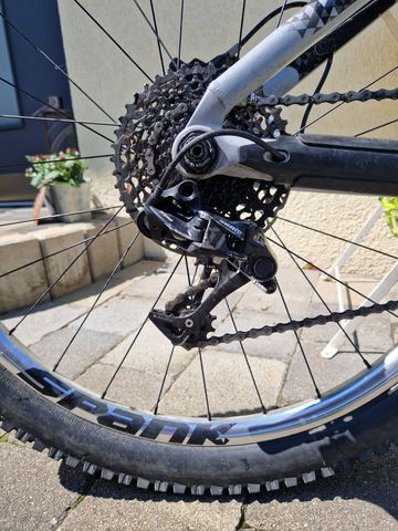 Used Bergamont Encore 9.0 2015 Mountainbike, Light Gray — image 11 of 18