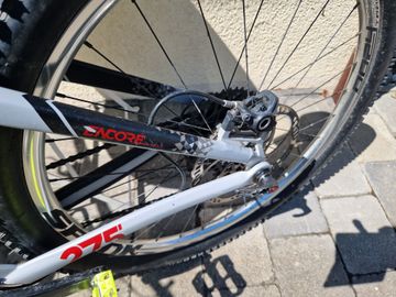 Used Bergamont Encore 9.0 2015 Mountainbike, Light Gray — image 5 of 18