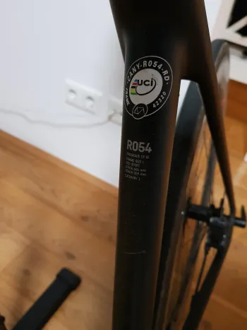 Used Canyon Endurace CF SL Disc 8.0 Di2 2018 Road & Gravel, Black — image 10 of 13