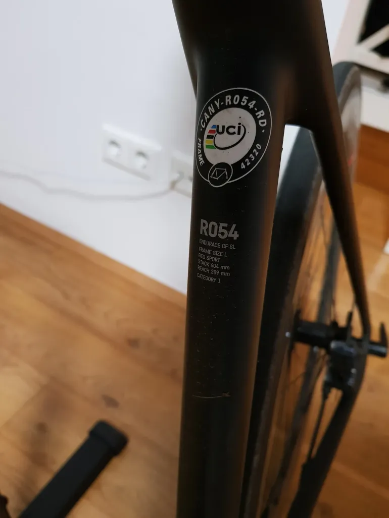 Used Canyon Endurace CF SL Disc 8.0 Di2 2018 Road & Gravel, Black — image 10 of 13