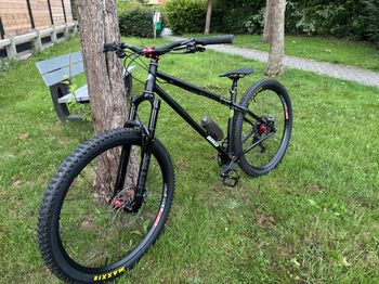 Used Bird Forge 2022 Mountainbike — image 3 of 10