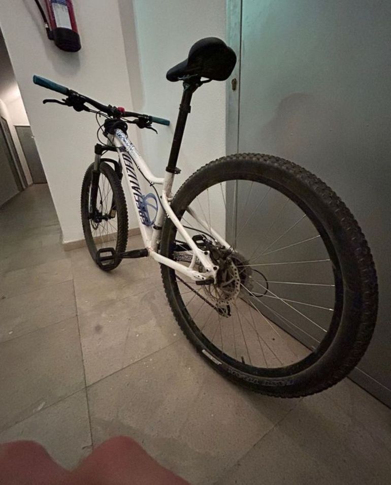 Used Specialized Lynx Mujer 2014 Mountainbike, White — image 2 of 4