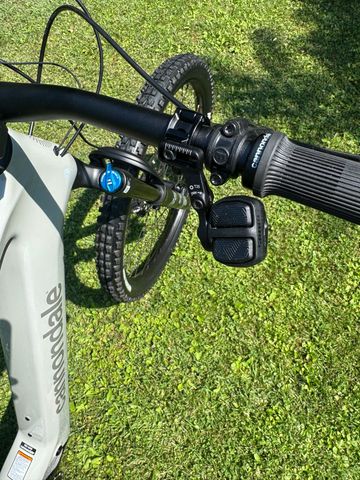 Gebrauchtes Cannondale Moterra SL 2024 Mountainbike, Hellgrau — Bild 3 von 5