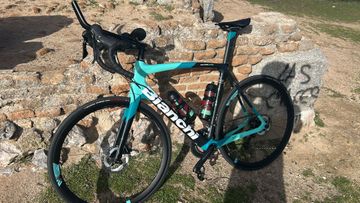 Brugt Bianchi Oltre Shimano Ultegra Di2 2021 Road & Gravel — billede 1 af 8