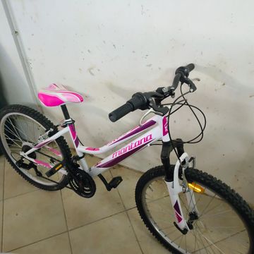 Tweedehands Montana 2023 Mountainbike — afbeelding 1 van 3