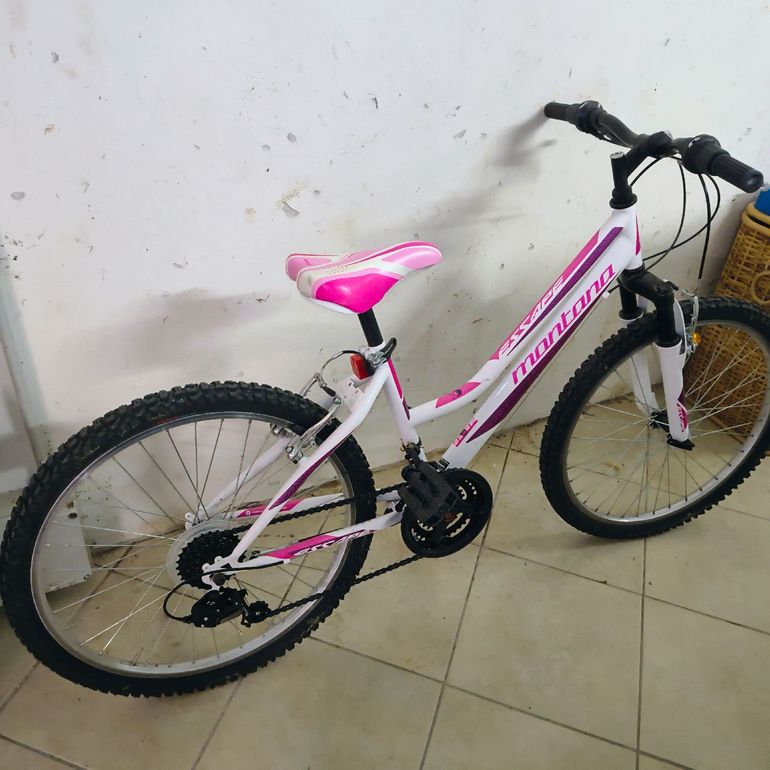 Tweedehands Montana 2023 Mountainbike — afbeelding 3 van 3