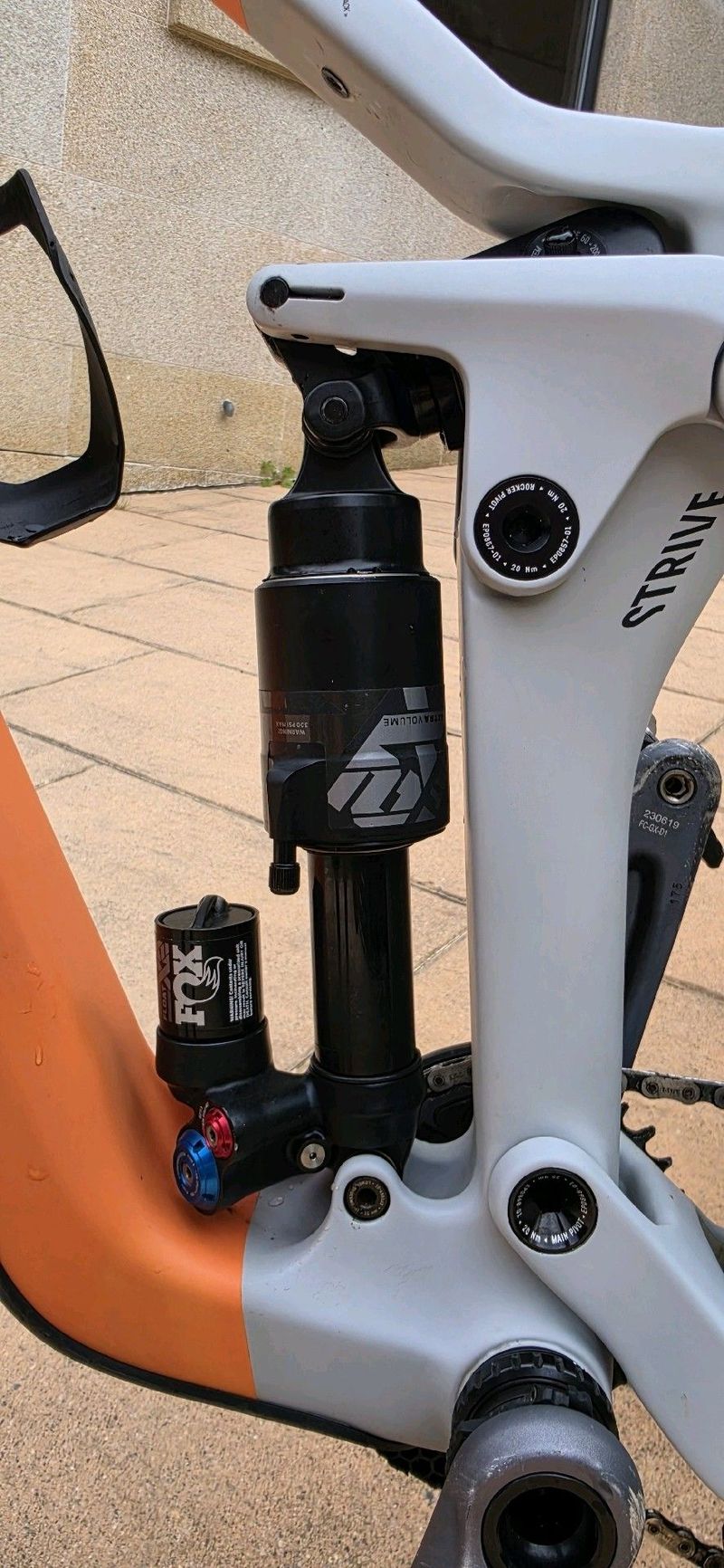 Used Canyon Strive SRAM GX Eagle AXS 2022 Mountainbike, Orange — image 9 of 11