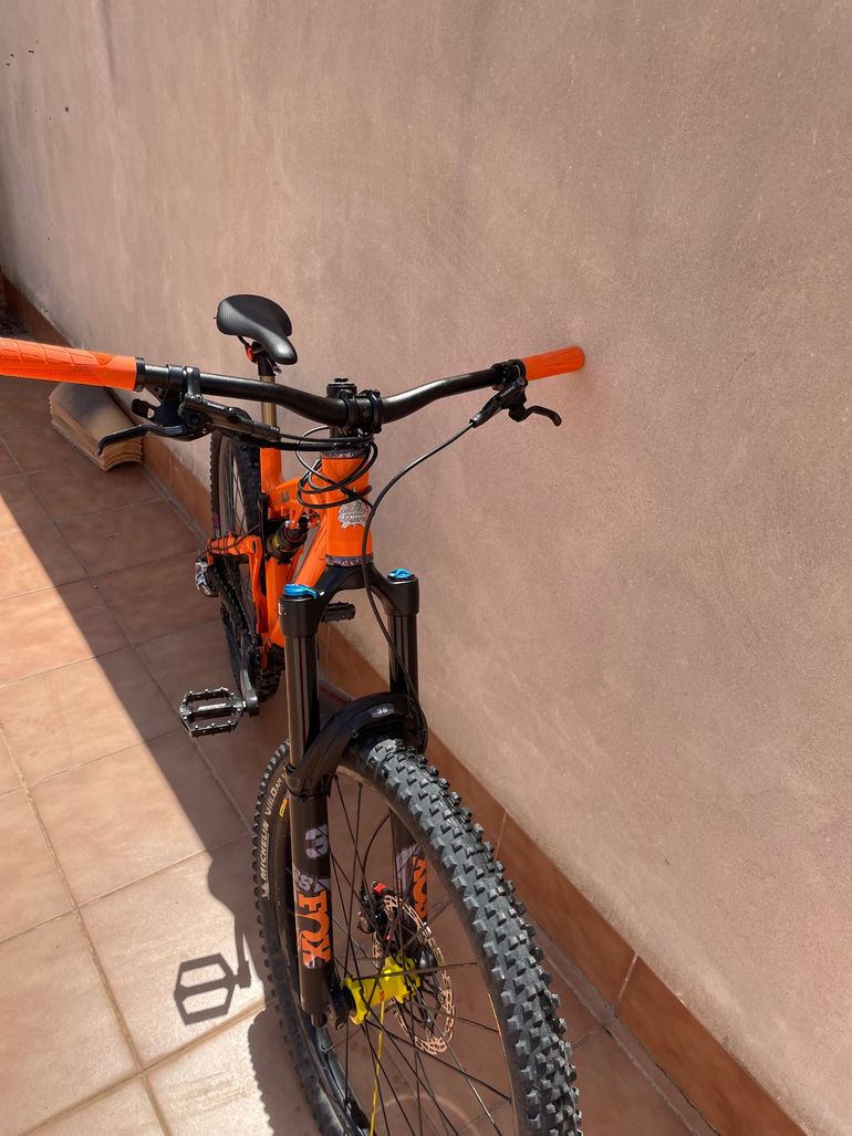 Intense 6.6 2015 2015