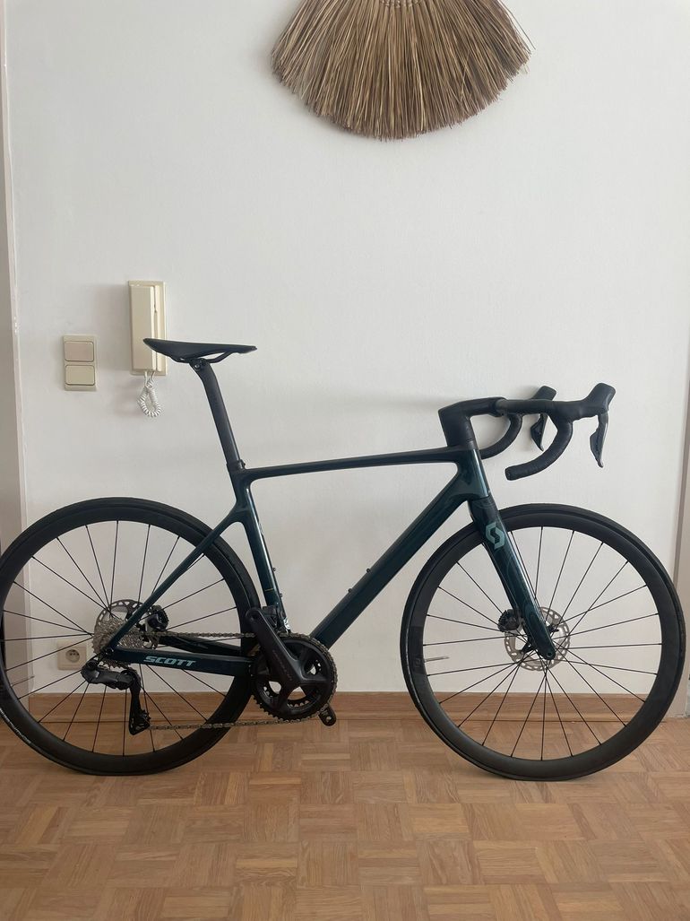 Used Scott RC 2022 Road & Gravel — image 1 of 3