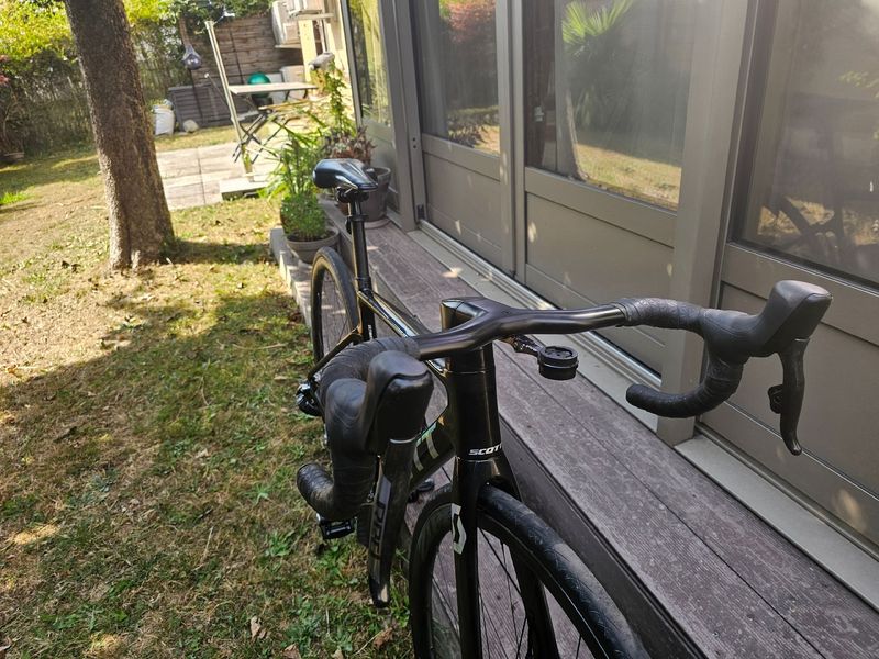 Używany Scott Addict RC Ultimate 2020 2020 Road & Gravel — zdjęcie 4 z 7