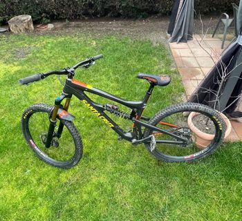 Used Santa Cruz Nomad Shimano Deore XT Di2 2017 Mountainbike, Black — image 2 of 3