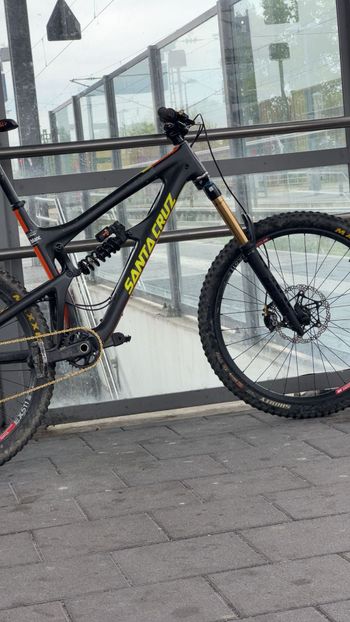 Used Santa Cruz Nomad Shimano Deore XT Di2 2017 Mountainbike, Black — image 1 of 3