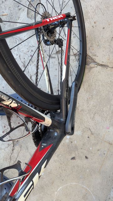 Used Trek Madone 5.2 H2 (Compact) 2012 2012 Road & Gravel, Red — image 3 of 26