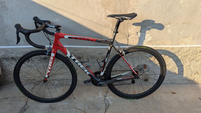 Used Trek Madone 5.2 H2 (Compact) 2012 2012 Road & Gravel, Red — image 1 of 26