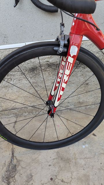 Used Trek Madone 5.2 H2 (Compact) 2012 2012 Road & Gravel, Red — image 2 of 26