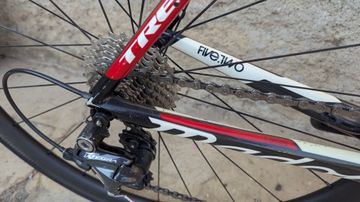 Used Trek Madone 5.2 H2 (Compact) 2012 2012 Road & Gravel, Red — image 23 of 26