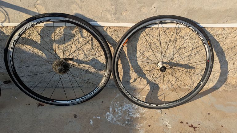 Used Trek Madone 5.2 H2 (Compact) 2012 2012 Road & Gravel, Rot — image 25 of 25
