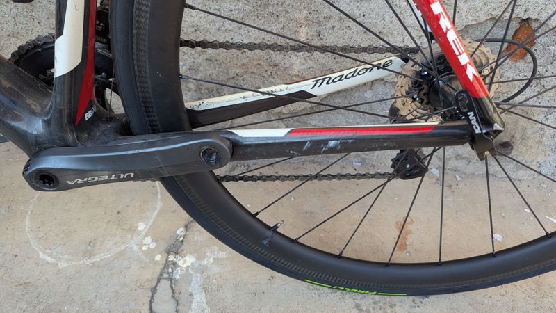 Used Trek Madone 5.2 H2 (Compact) 2012 2012 Road & Gravel, Red — image 9 of 26