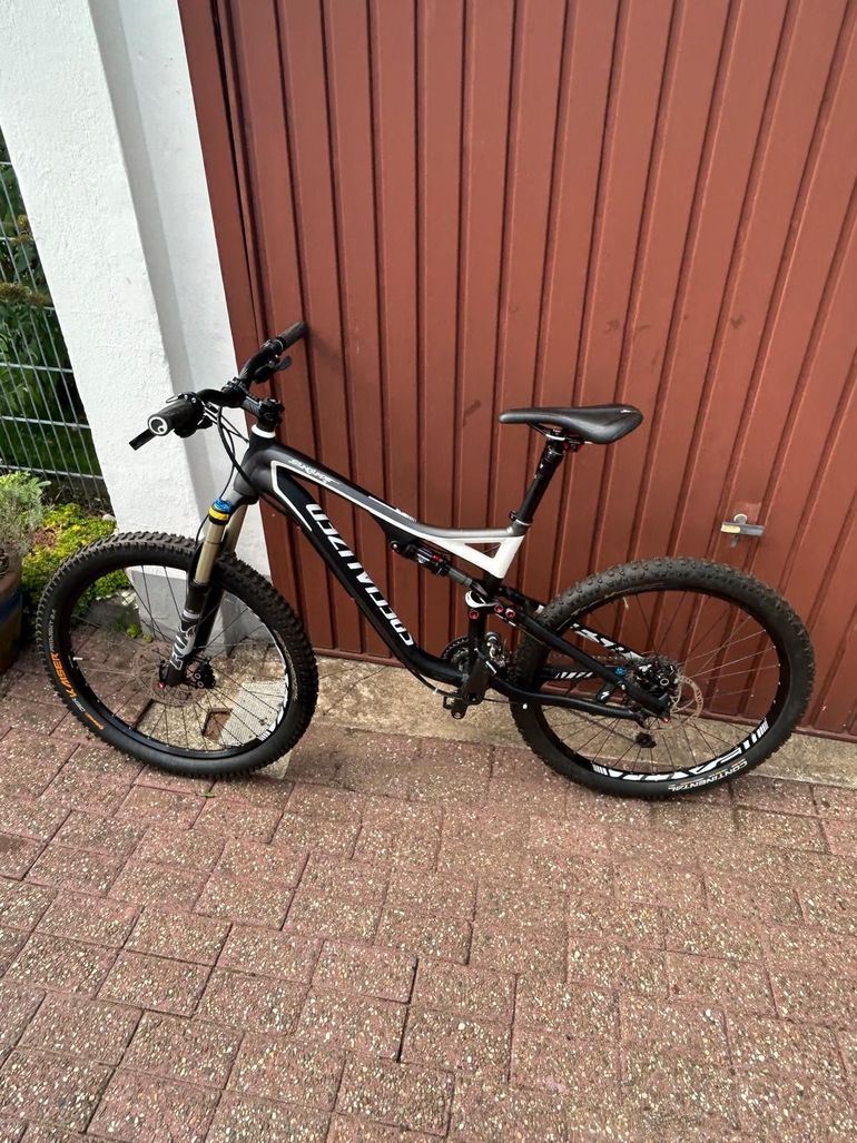 Specialized Stumpjumper マウンテンバイク 26インチ Specialized Stumpjumper マウンテンバイク 26インチ