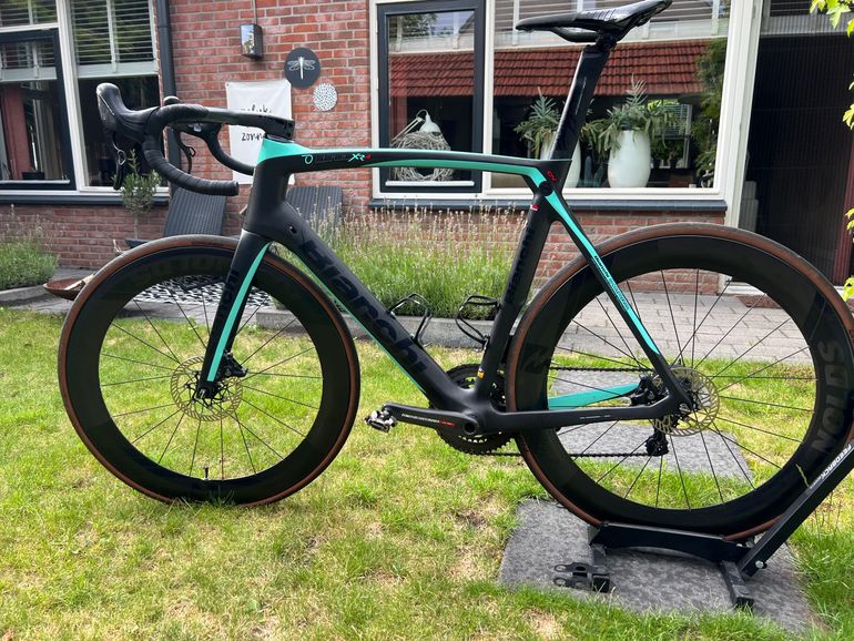 Bianchi Oltre XR4 Campagnola Super Record Eps 2021