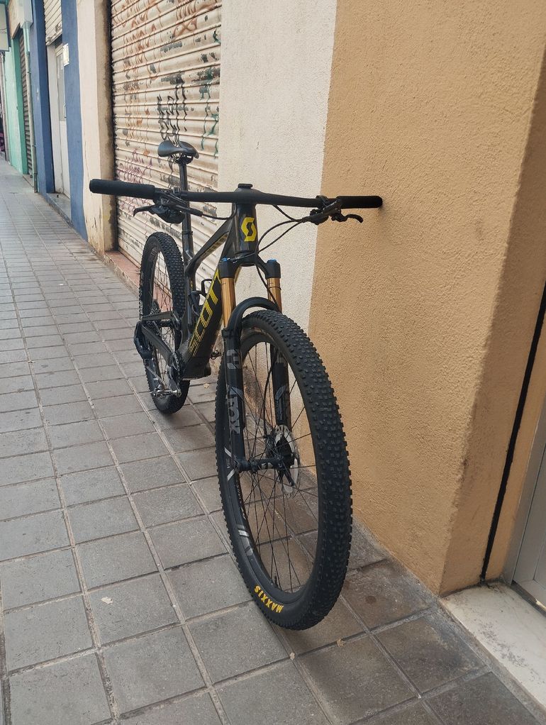 Used Scott Spark RC 2024 Mountainbike, Black — image 4 of 13