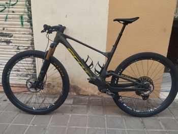 Used Scott Spark RC 2024 Mountainbike, Black — image 2 of 13