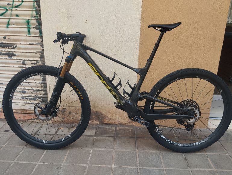 Used Scott Spark RC 2024 Mountainbike, Black — image 2 of 13