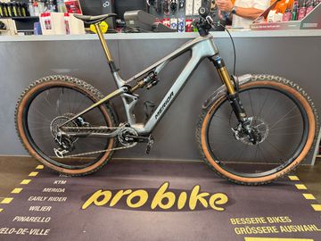 Used Merida EONE-SIXTY SL 10K 2025 Mountainbike, Light Gray — image 1 of 3