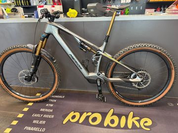 Used Merida EONE-SIXTY SL 10K 2025 Mountainbike, Light Gray — image 2 of 3