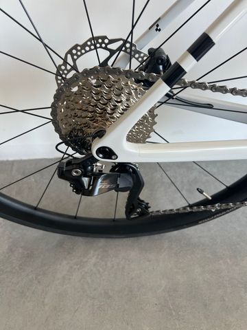 Brugt CUBE ATTAIN C:62 SLX 2025 2025 Road & Gravel — billede 4 af 5