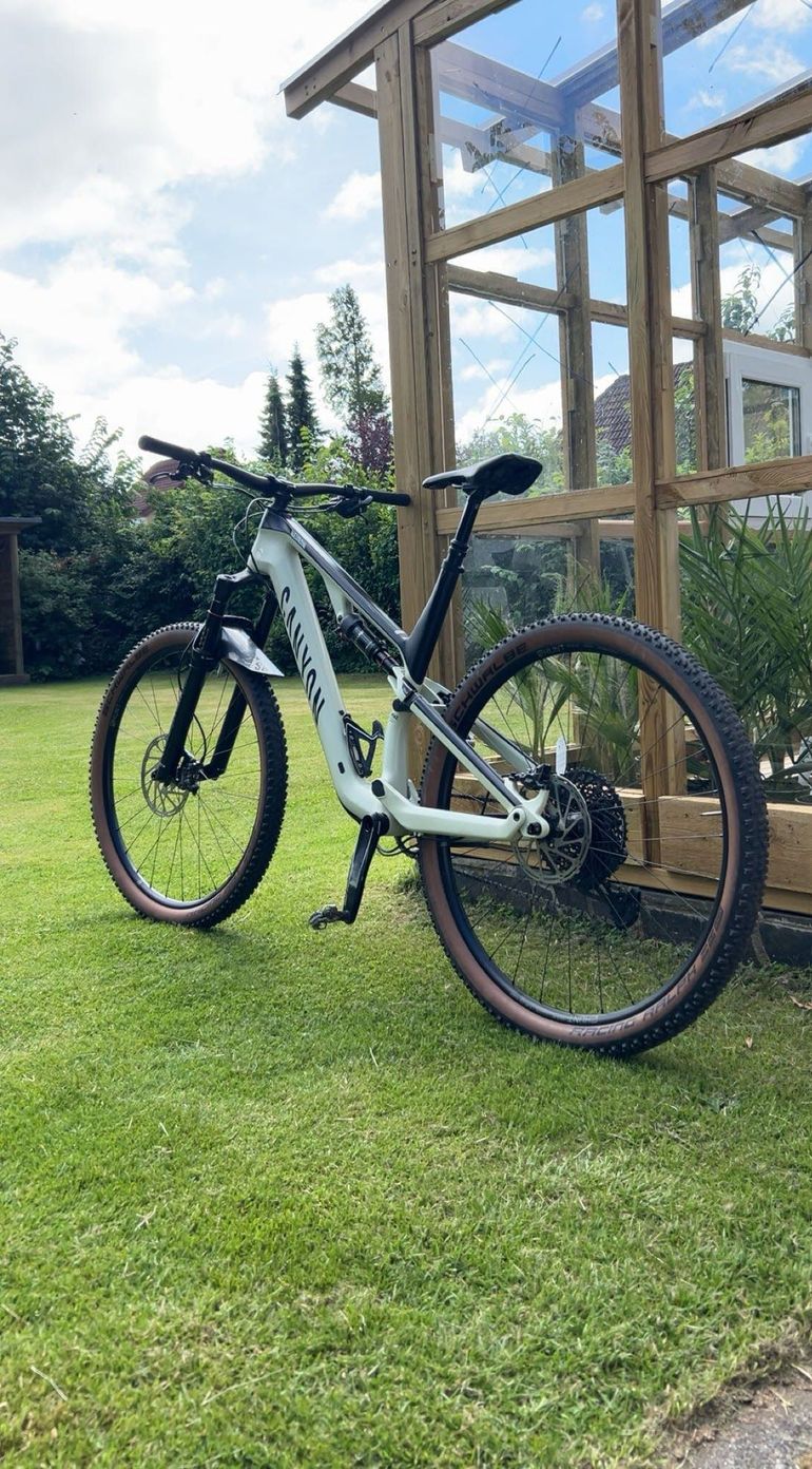 E Bike Canyon Neuron On 2021 Test Canyon Neuron CF 2022 Review