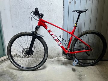 Trek Marlin 7 2018 2018 Mountainbike usato, Rosso — immagine 2 di 6