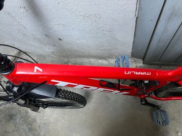 Trek Marlin 7 2018 2018 Mountainbike usato, Rosso — immagine 3 di 6