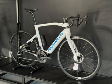 Pinarello NYTRO E5 ROAD - 105 Di2 2024 2024 Road & Gravel usato, Bianco — immagine 2 di 5