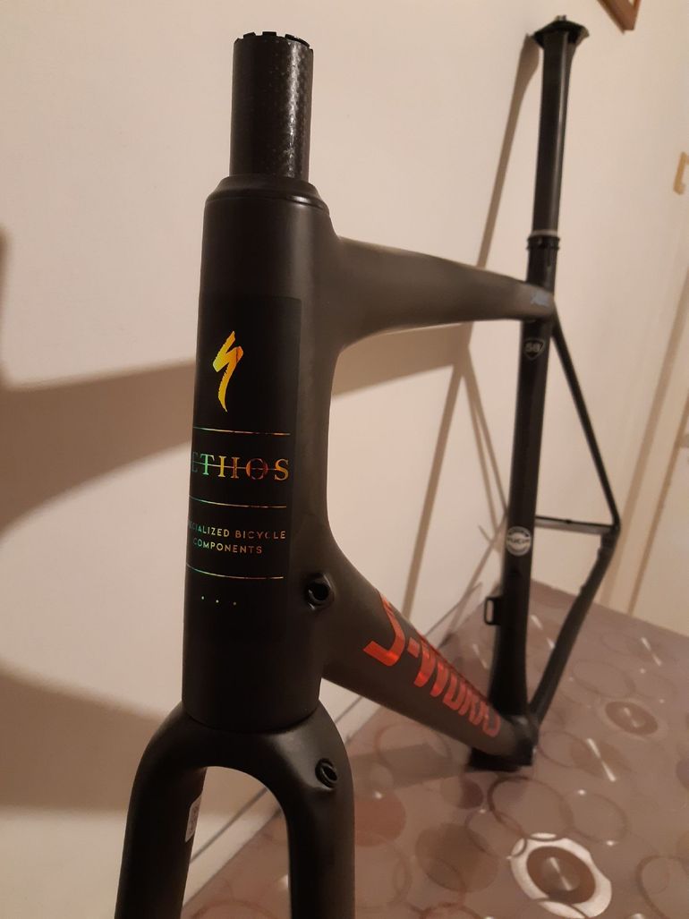 Used Specialized S-Works Aethos – SRAM RED AXS 2025 Frameset 2025 Road & Gravel — image 3 of 5